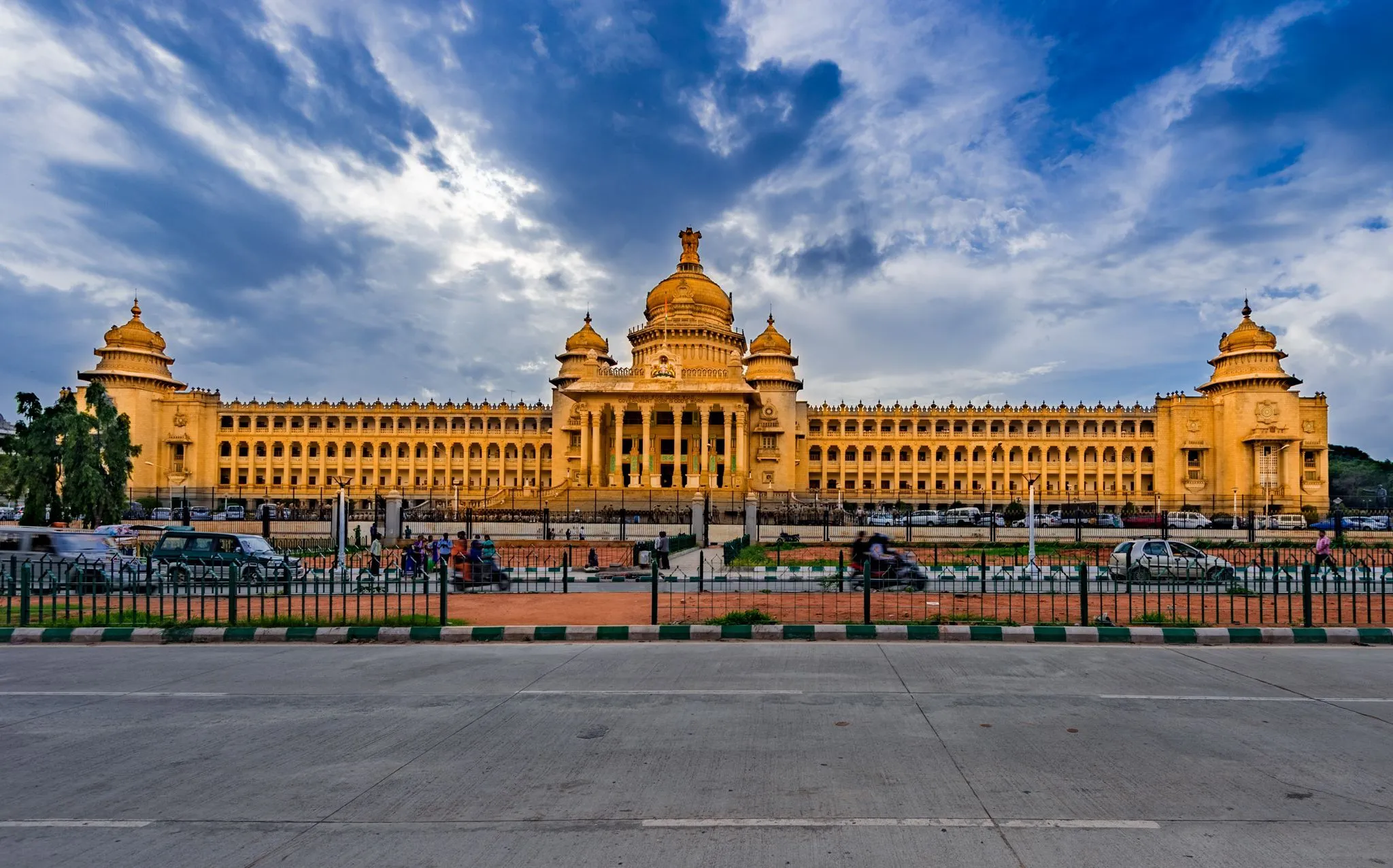 Chennai to Bangalore Taxi Service